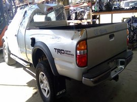2002 TOYOTA TACOMA, SILVER, SR5 MODEL, EXTD CAB, 3.4L, AT. 4WD.  Z26312
